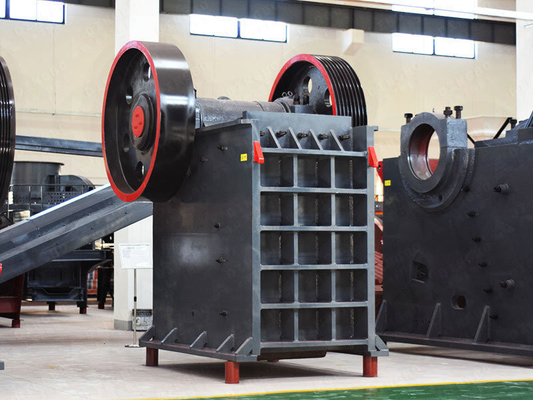 110kW 모터 파워 110-320tph 용량의 석회암 턱 분쇄기 제조업체