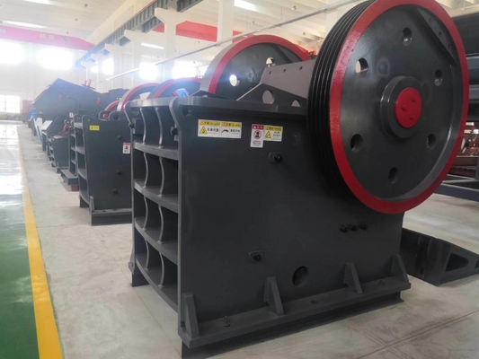 시장에서 55-75kw 모터 전력으로 600*900mm 석회암 턱 크레셔를 직접 판매