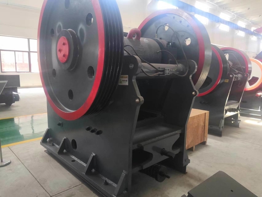 시장에서 55-75kw 모터 전력으로 600*900mm 석회암 턱 크레셔를 직접 판매