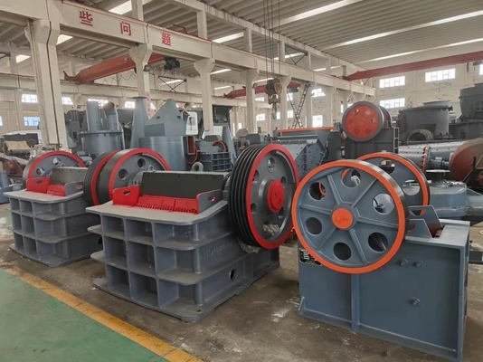 시장에서 55-75kw 모터 전력으로 600*900mm 석회암 턱 크레셔를 직접 판매