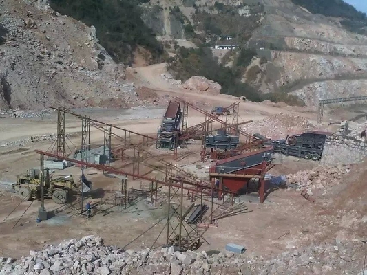 모터 전력 55-75kW 석회암 콘크리트 바잘트 그라인트 브레이커를 위한 턱 크레셔 스테이션